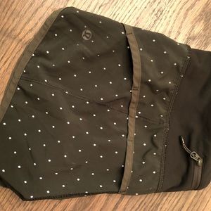 Lululemon Speed Shorts Gator Green, Reflective